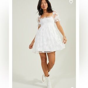 New with tags altard state Brandi floral puff sleeve dress